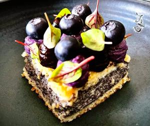 MohnKuchenHeidelBeere